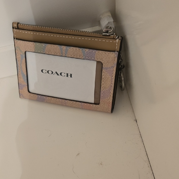 Coach Pastel Card Holder with Tan Accents Nwt - Picture 3 of 3